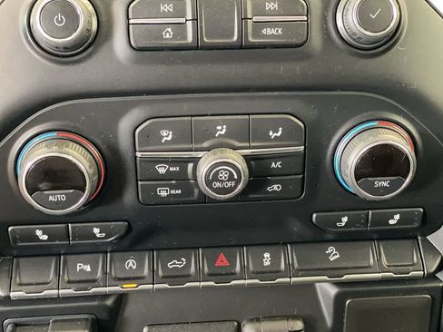 Used 2020 Chevrolet Silverado 1500 LT Trail Boss w/ Convenience Package AWD/4WD image 21