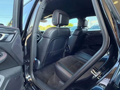 Used 2017 Porsche Macan GTS AWD/4WD image 43