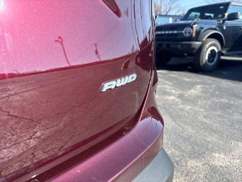 Used 2024 Ford Edge SEL w/ Convenience Package image 11