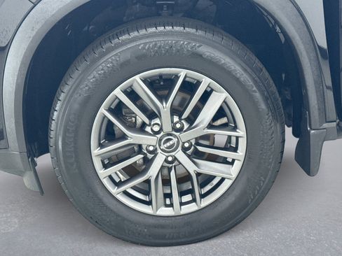 Used 2023 Nissan Rogue S AWD/4WD image 24