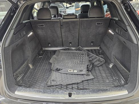 Used 2018 Audi SQ5 Prestige w/ Prestige Package image 14