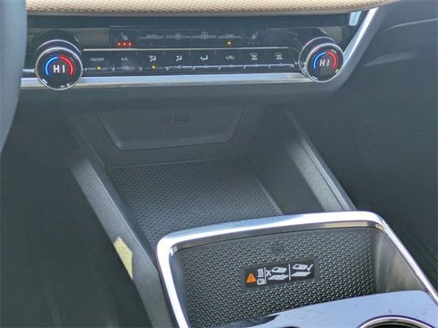 New 2026 Chevrolet Equinox ACTIV w/ Safety and Technology Package image 21