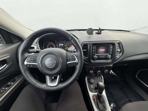 Used 2018 Jeep Compass Sport w/ Cold Weather Group image 15