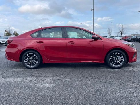 Used 2024 Kia Forte LXS w/ LXS Technology Package image 8