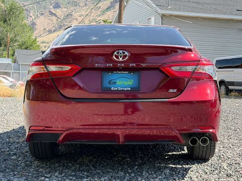 Used 2018 Toyota Camry SE w/ Protection Package (Q2) FWD image 11