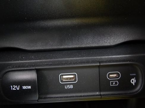 Used 2025 Kia Telluride EX image 11