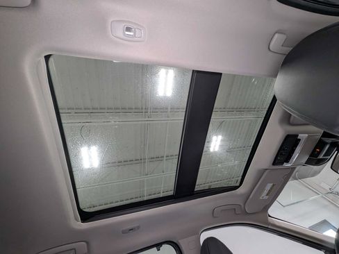 Used 2021 Nissan Rogue SL AWD/4WD image 15