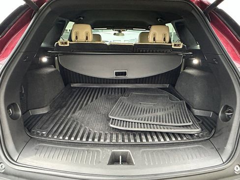 Used 2018 Cadillac XT5 FWD image 7