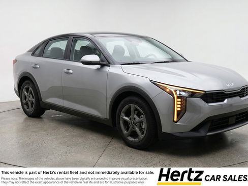 Used 2025 Kia K4 FWD image 1