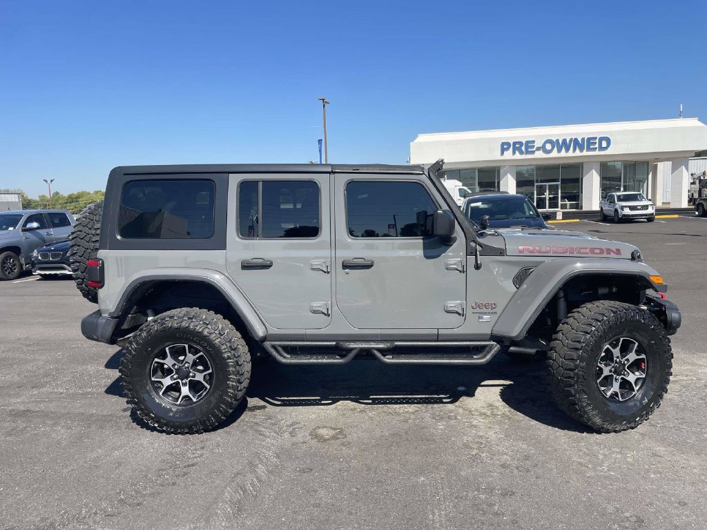 Used 2018 Jeep Wrangler Unlimited Rubicon AWD/4WD image 2
