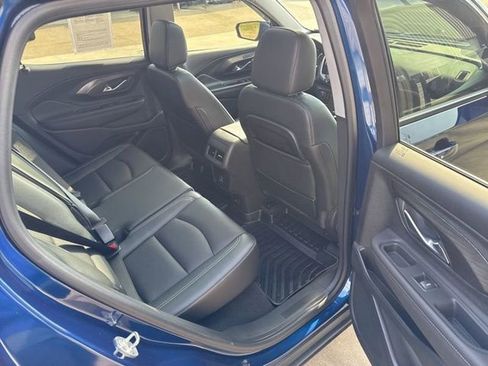 Used 2022 GMC Terrain SLT image 18