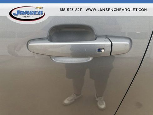 Used 2023 GMC Acadia SLE FWD image 10
