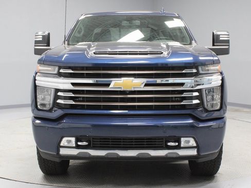Used 2022 Chevrolet Silverado 3500 High Country image 2