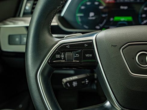 Used 2022 Audi e-tron Premium w/ Convenience Plus Package image 21