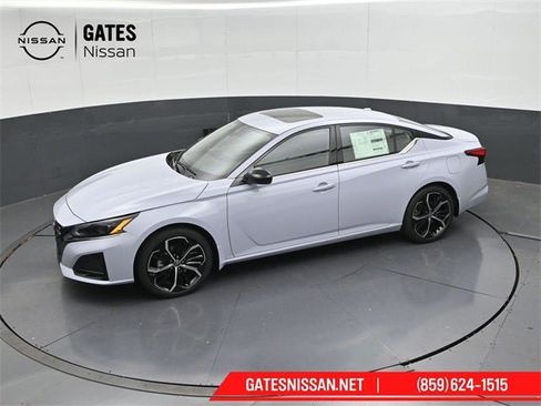 New 2025 Nissan Altima 2.5 SR image 53