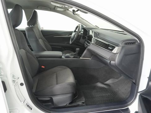 Used 2025 Toyota Camry LE image 38