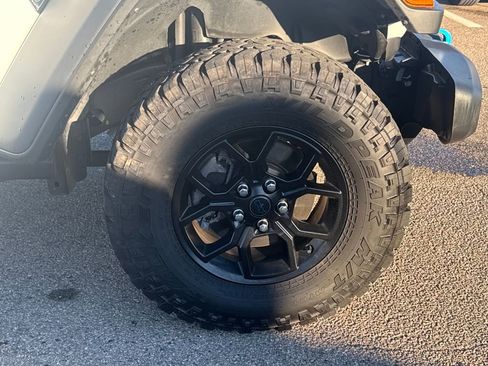Used 2024 Jeep Wrangler Willys 4xe image 43