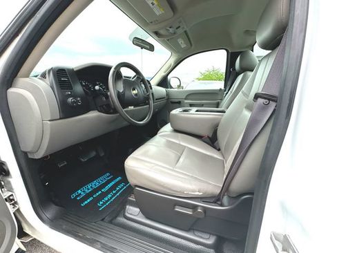 Used 2012 Chevrolet Silverado 1500 W/T RWD image 10