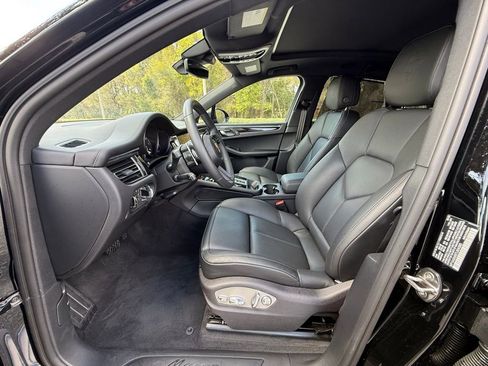 Certified 2026 Porsche Macan image 7