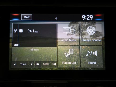 Used 2018 Honda Civic Sport Touring image 19