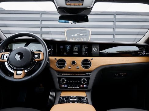 Used 2025 Rolls-Royce Spectre w/ Spectre Launch Package image 49