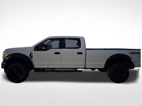 Used 2019 Ford F250 XLT w/ XLT Value Package image 5