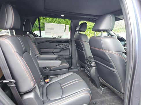 New 2026 Honda Pilot TrailSport image 13