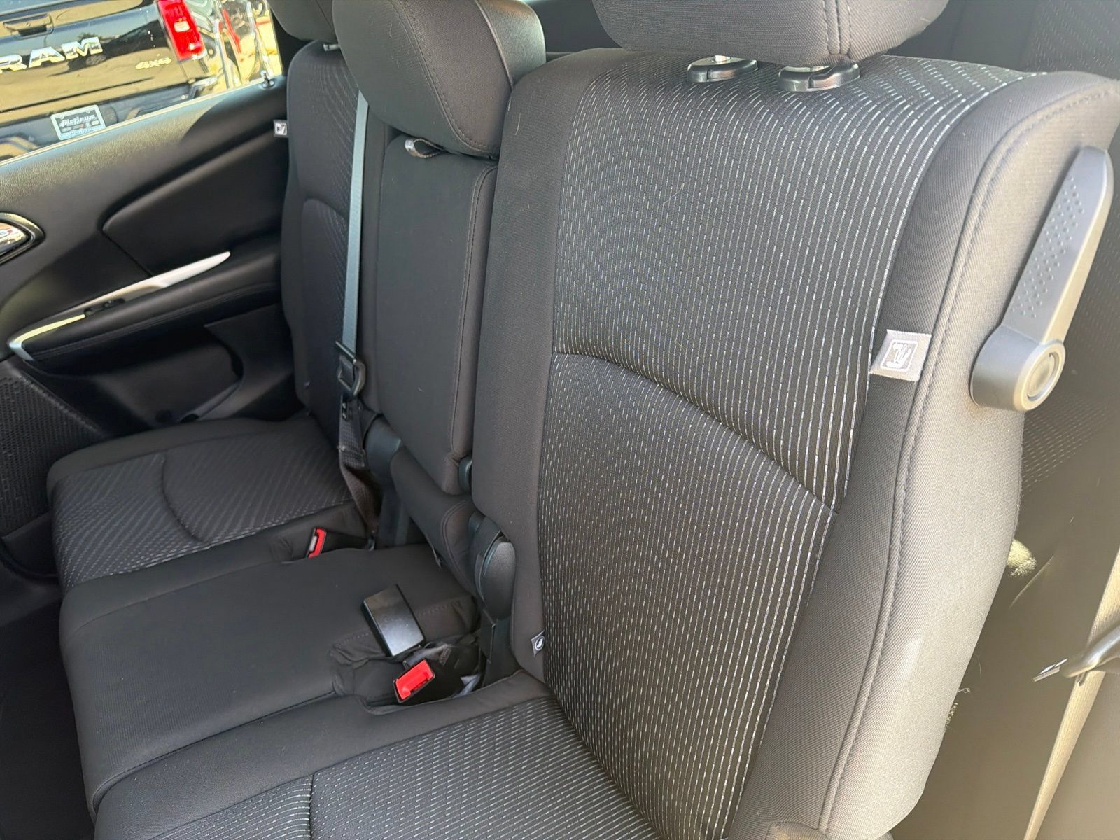 Used 2016 Dodge Journey SE w/ Flexible Seating Group FWD image 18