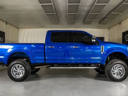 Used 2022 Ford F250 Lariat w/ Lariat Ultimate Package image 5