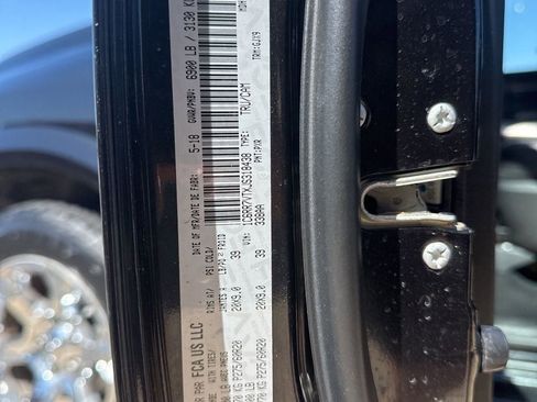 Used 2018 RAM 1500 Laramie w/ Convenience Group image 11