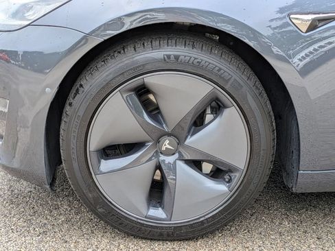 Used 2020 Tesla Model 3 RWD image 9