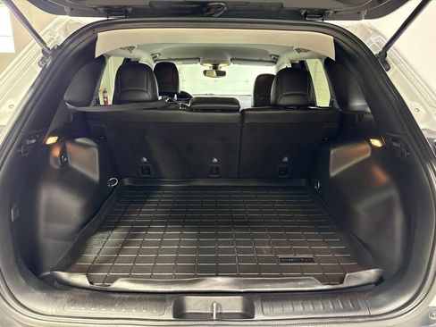 Used 2019 Jeep Cherokee Trailhawk AWD/4WD image 32
