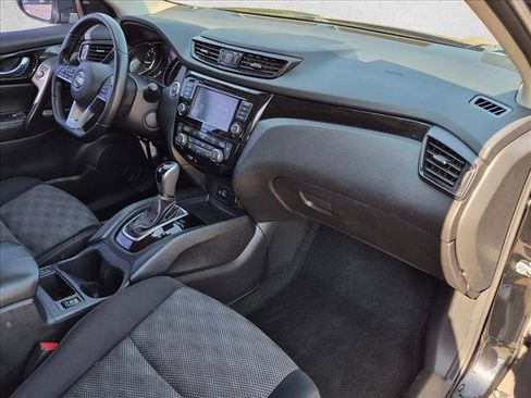Used 2021 Nissan Rogue Sport SV FWD image 21