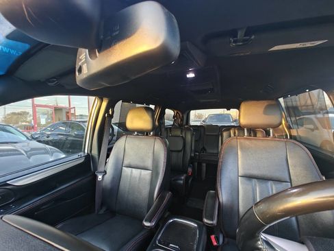 Used 2019 Dodge Grand Caravan GT FWD image 13