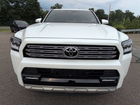 Used 2026 Toyota 4Runner Limited AWD/4WD image 11