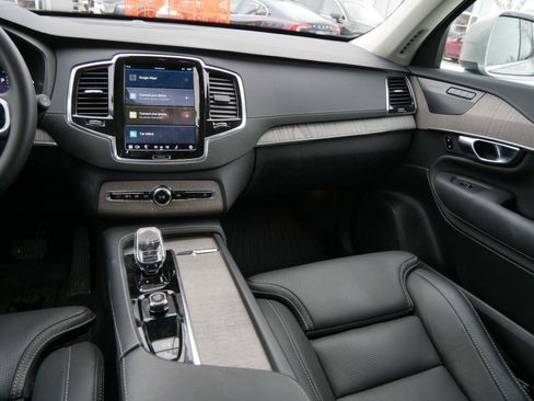 Certified 2023 Volvo XC90 T8 Ultimate w/ Protection Package Premier image 13