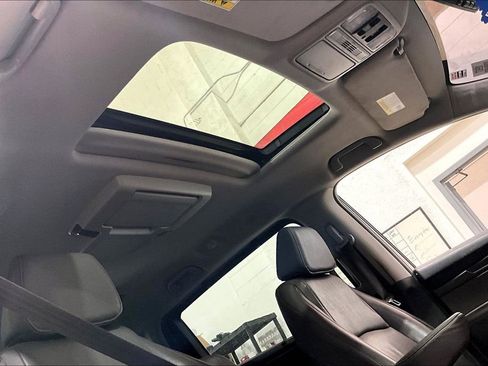 Used 2018 Honda Odyssey EX-L image 20