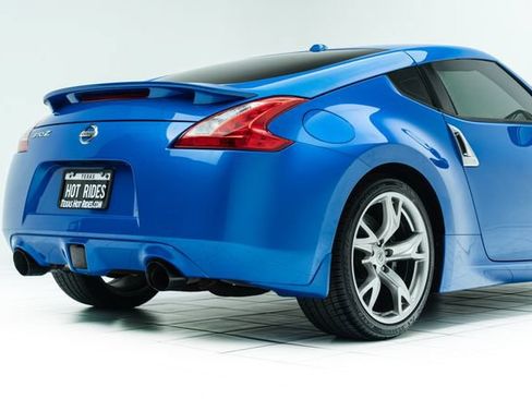Used 2009 Nissan 370Z Touring w/ Sport Pkg RWD image 14
