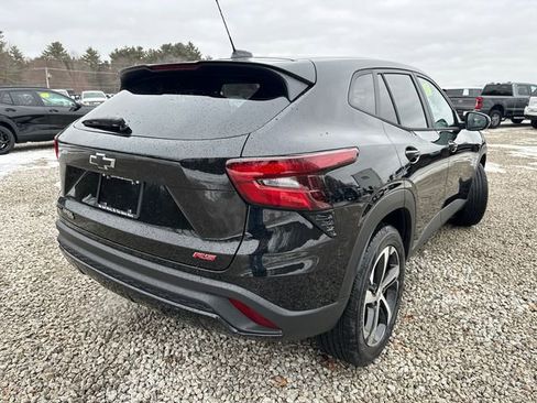 New 2026 Chevrolet Trax RS w/ Sunroof Package FWD image 11