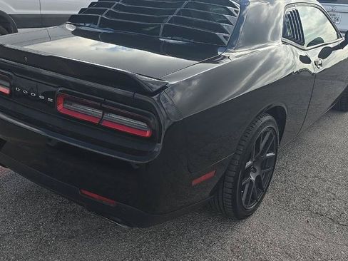 Used 2018 Dodge Challenger R/T Scat Pack w/ Driver Convenience Group RWD image 4