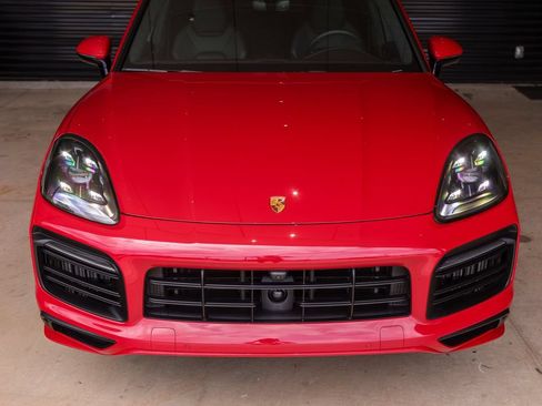 Certified 2023 Porsche Cayenne GTS AWD/4WD image 11