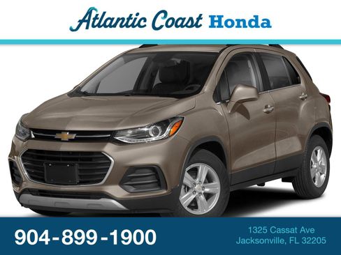 Used 2021 Chevrolet Trax LT image 1