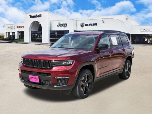 Used 2023 Jeep Grand Cherokee L Limited w/ Luxury Tech Group II image 3