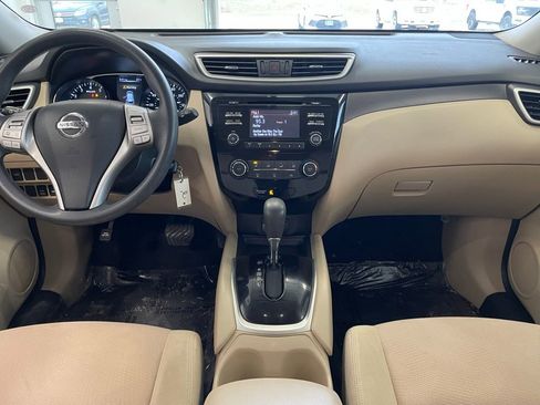 Used 2016 Nissan Rogue S image 11