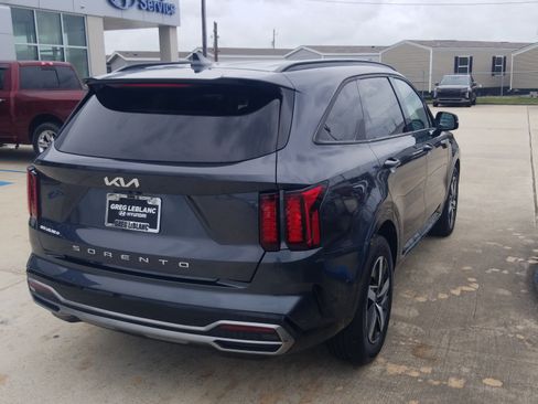 Used 2022 Kia Sorento S FWD image 7