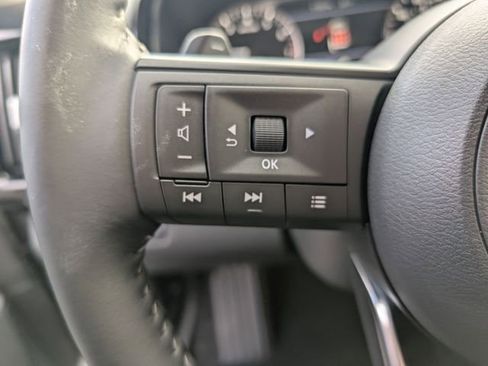 New 2025 Nissan Pathfinder SL image 18