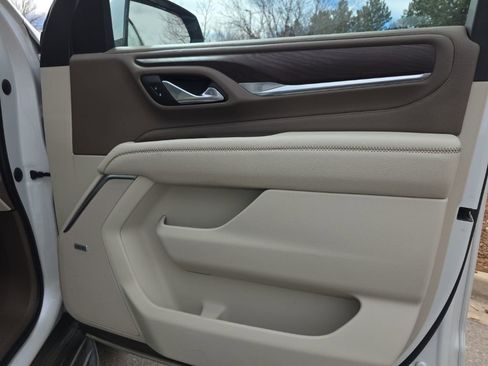 Used 2021 GMC Yukon XL Denali w/ Advanced Technology Package image 22