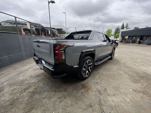 Used 2025 Chevrolet Silverado EV RST AWD/4WD image 6