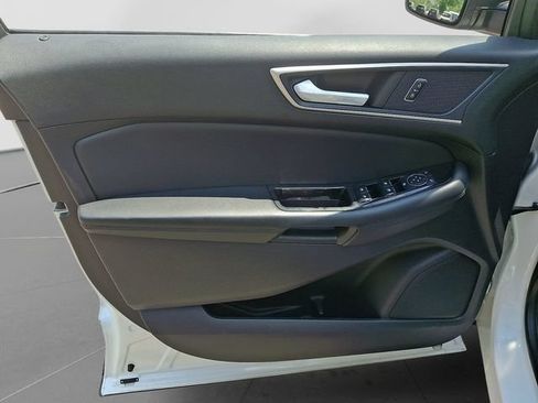 Used 2019 Ford Edge SEL w/ Equipment Group 201A AWD/4WD image 14