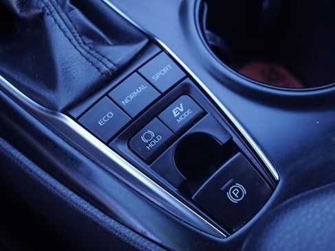 Used 2019 Toyota Camry SE FWD image 23